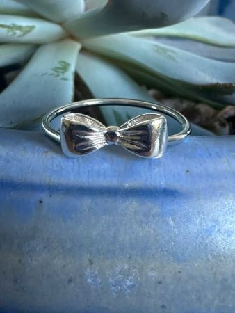 Bow Ring