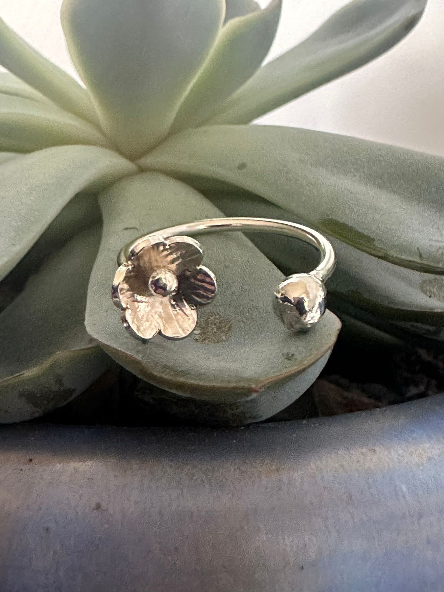 Flower and solid silver ball adjustable ring — image 2