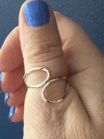 Looping wire ring