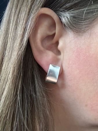 Medium Lightly Brushed Hoop Earrings