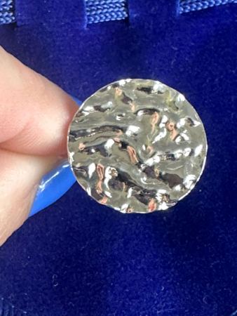 Medium textured disc ring