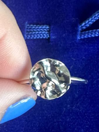 Small textured disc ring