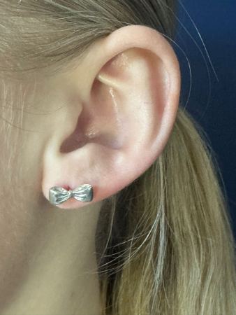 The Bow Stud
