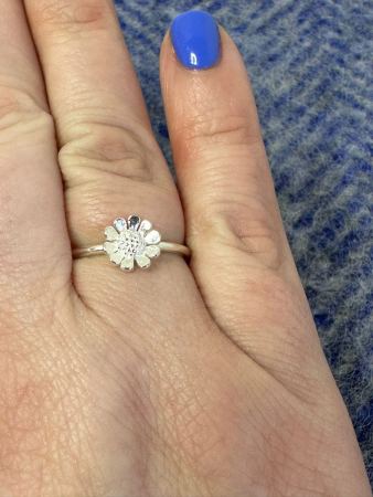 The Daisy ring